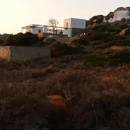 Lofos Kalamouria Plaka * Kampos (Paros)