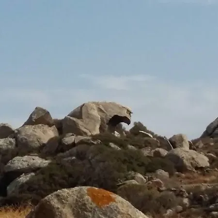 Lofos Kalamouria Plaka Kampos (Paros)