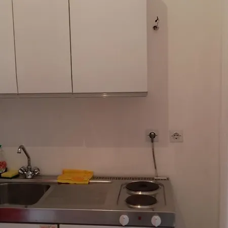 Lofos Kalamouria Plaka Daire Kampos (Paros)